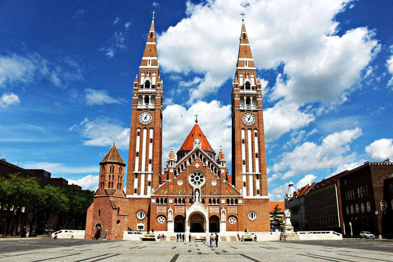 Szeged Suncity Apartman سيغيد المظهر الخارجي الصورة